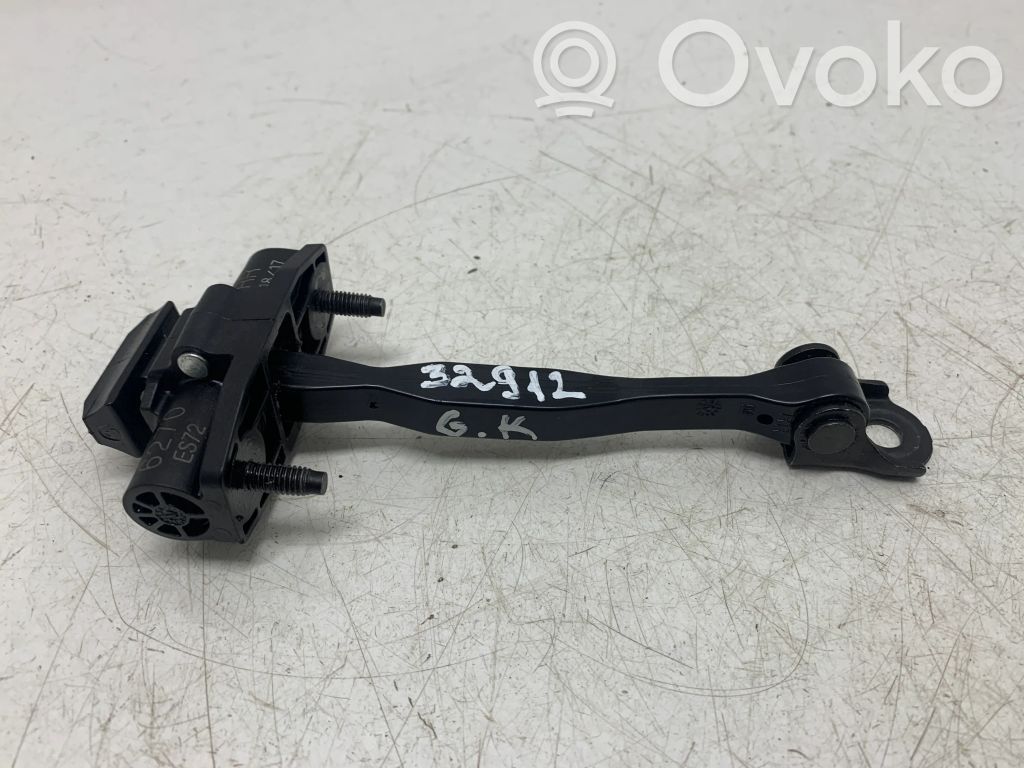 Opel Astra K Takaoven pidätin 