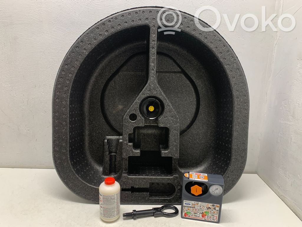 Ford Focus Tool box 