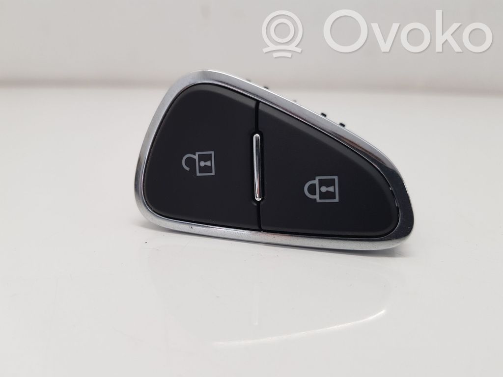 Opel Corsa E Central locking switch button 