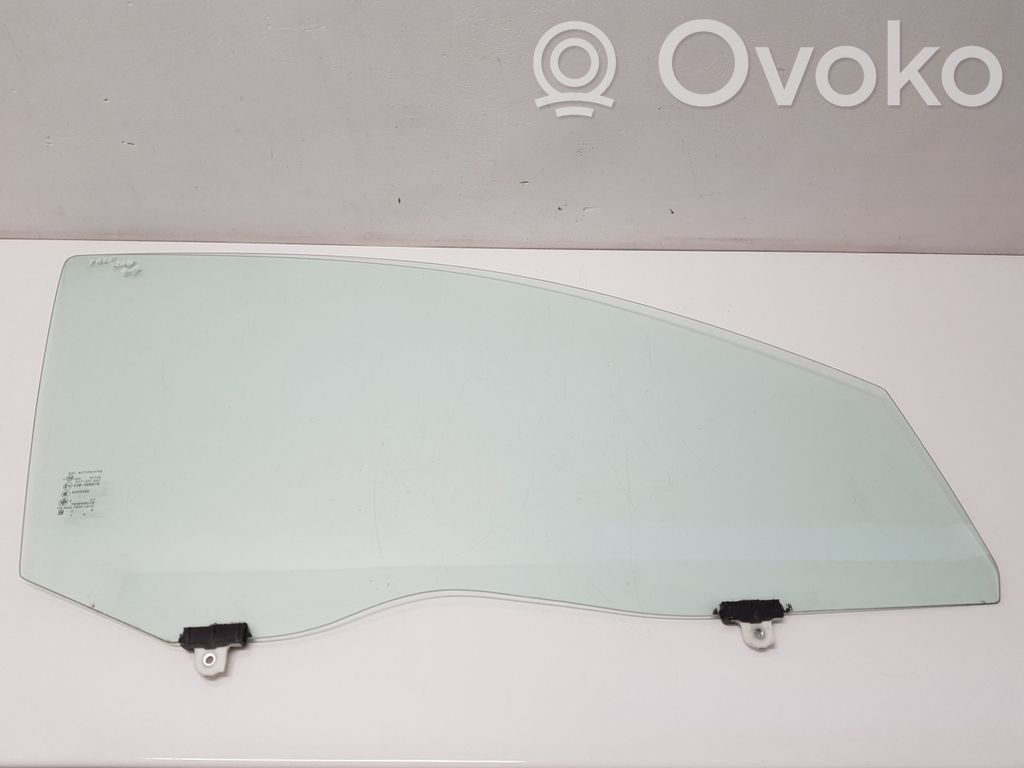 Mitsubishi Space Star Front door window glass four-door 