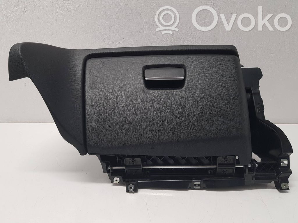 BMW 1 E81 E87 Glove box 