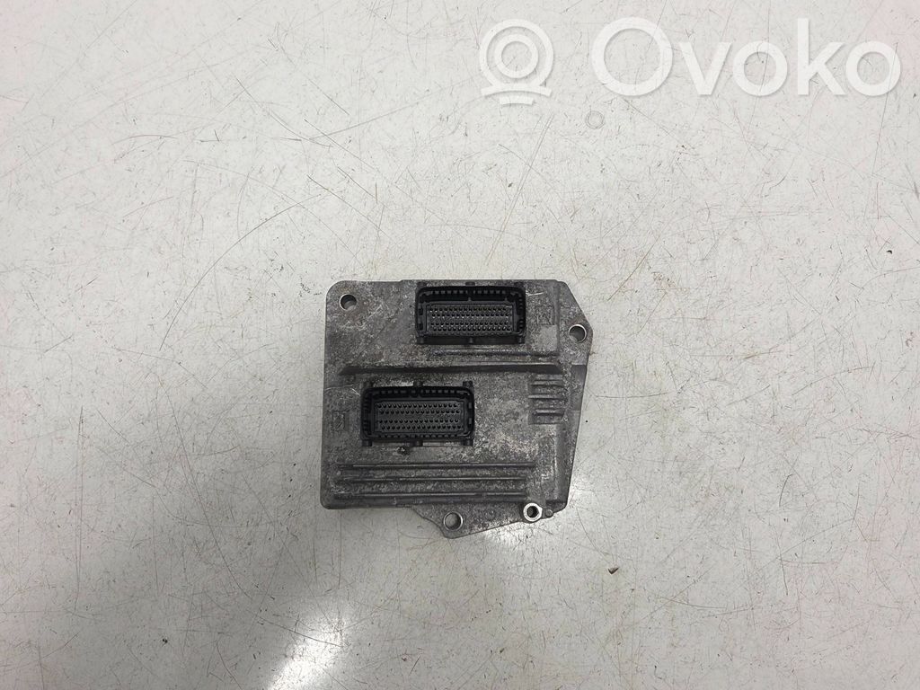 Opel Zafira B Engine control unit/module 