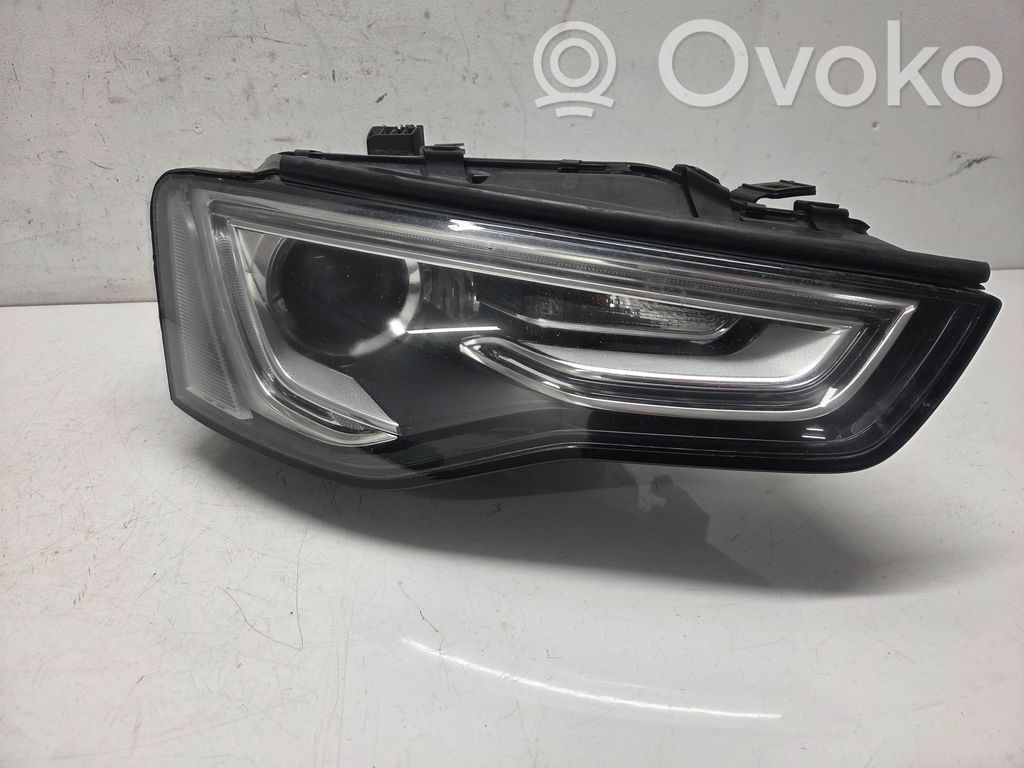 Audi S5 Lampa przednia 