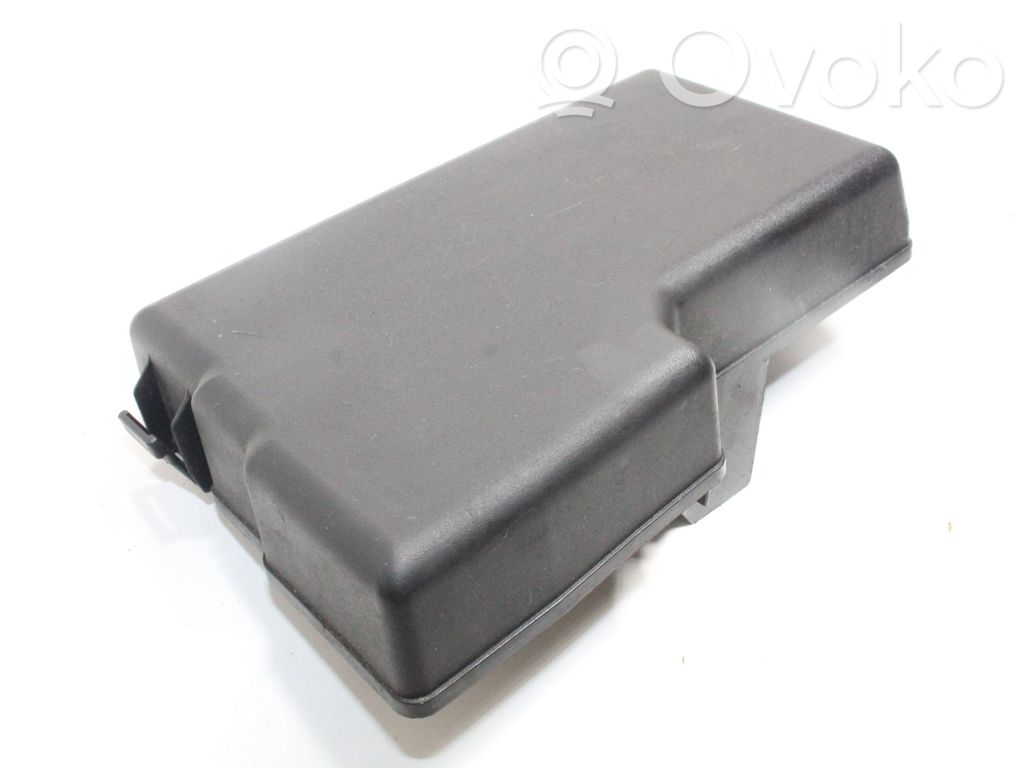 Mazda 5 Fuse box cover 