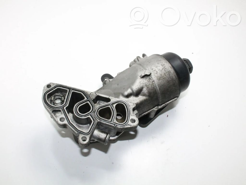 Oil filter mounting bracket