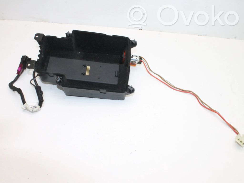 Audi A5 8T 8F Unidad de control/módulo del teléfono 
