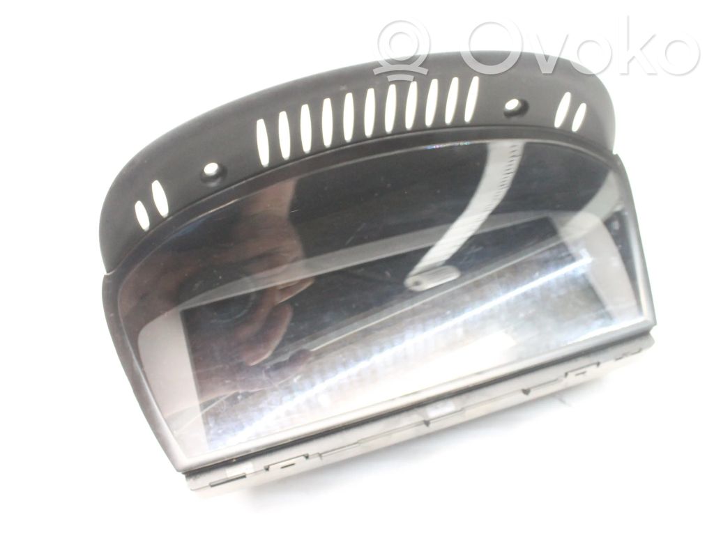 Screen/display/small screen   9151979,9151980