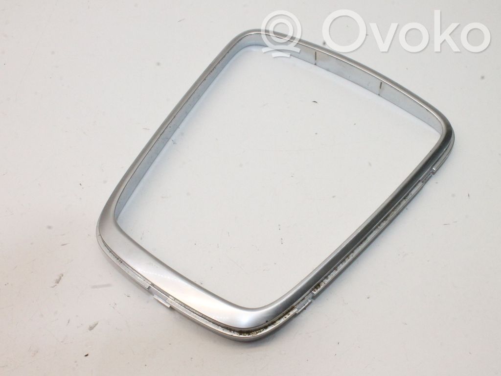 Ford Mondeo MK IV Ramka drążka zmiany biegów 