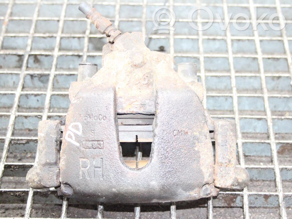 Front brake caliper