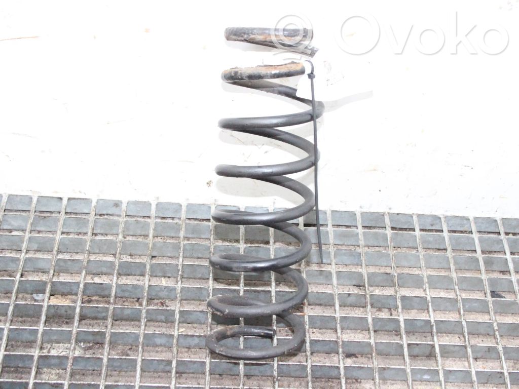 Volvo V40 Arc elicoidal spate