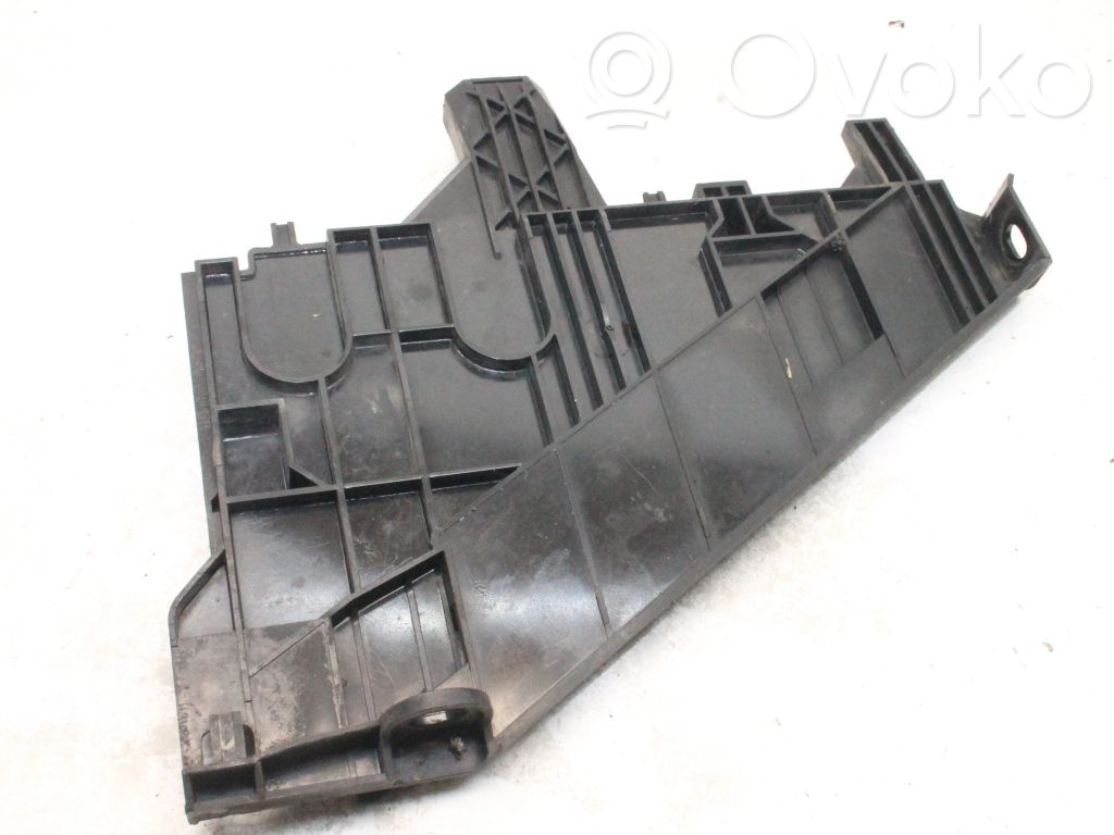 Halterung Scheinwerfer   6H5213D084A