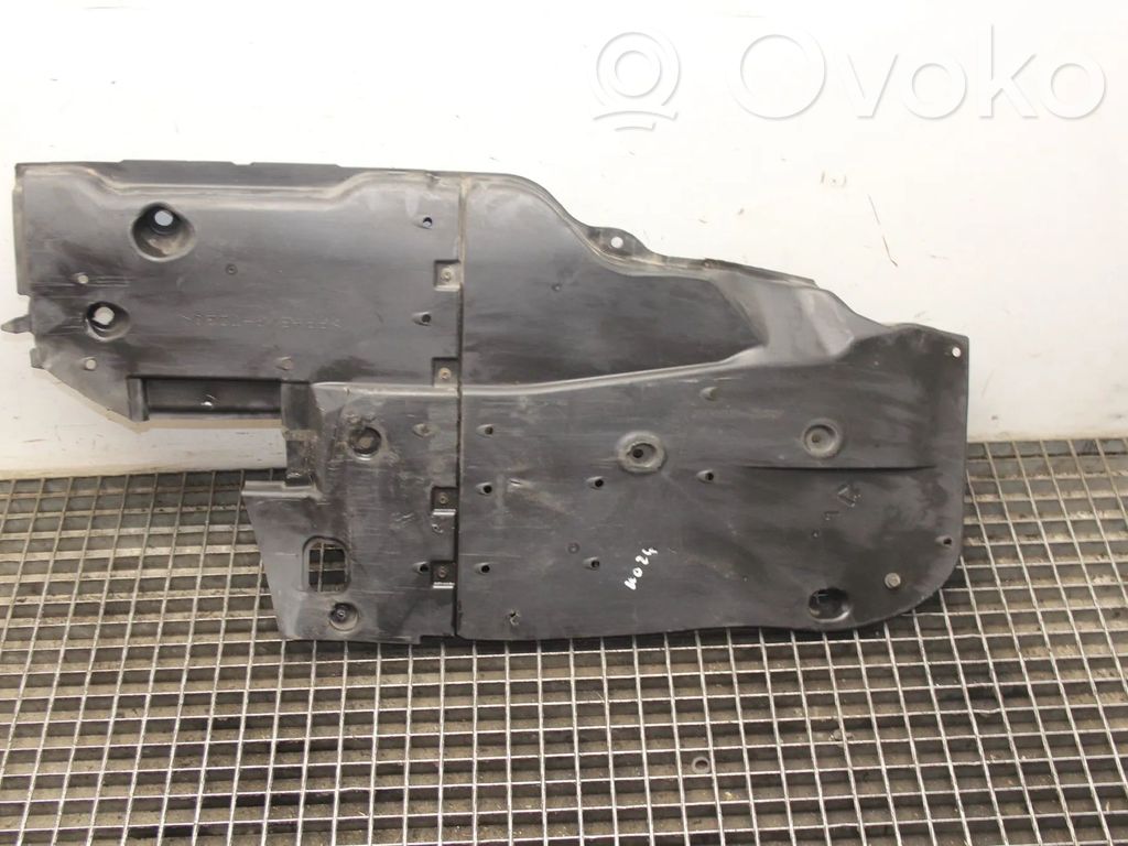 Lexus IS III XE30 Protezione inferiore