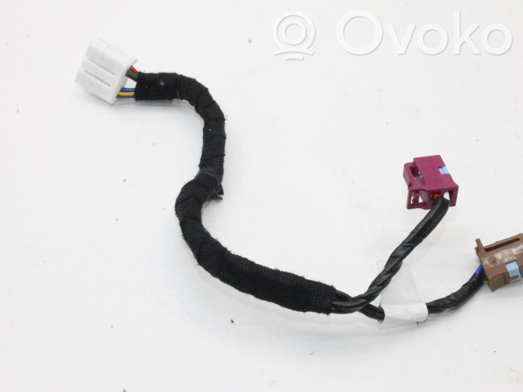 Tesla Model Y Otros cableados 
