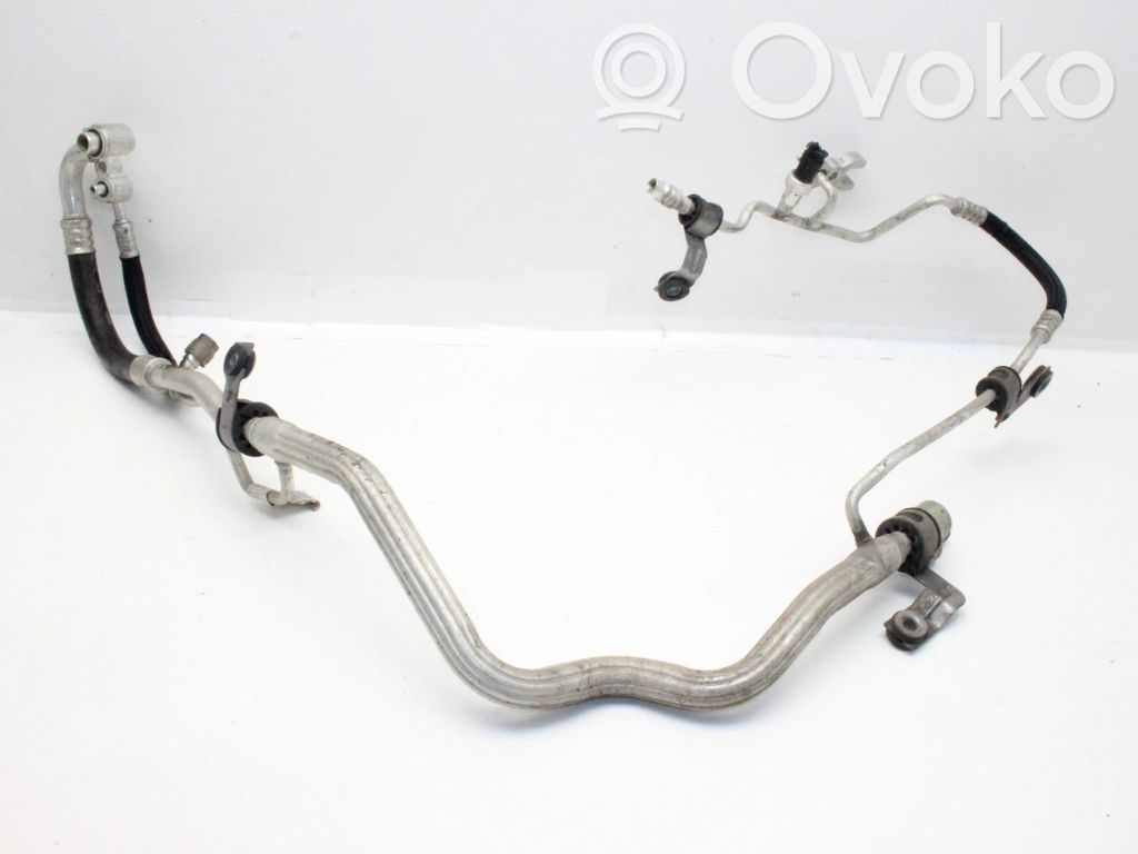Jeep Cherokee KL Ilmastointilaitteen putki (A/C) 