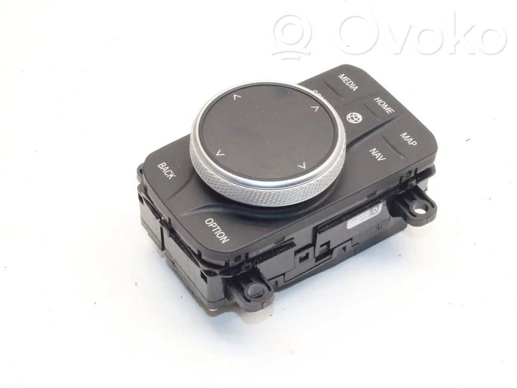 BMW 2 F44 Panel radia 