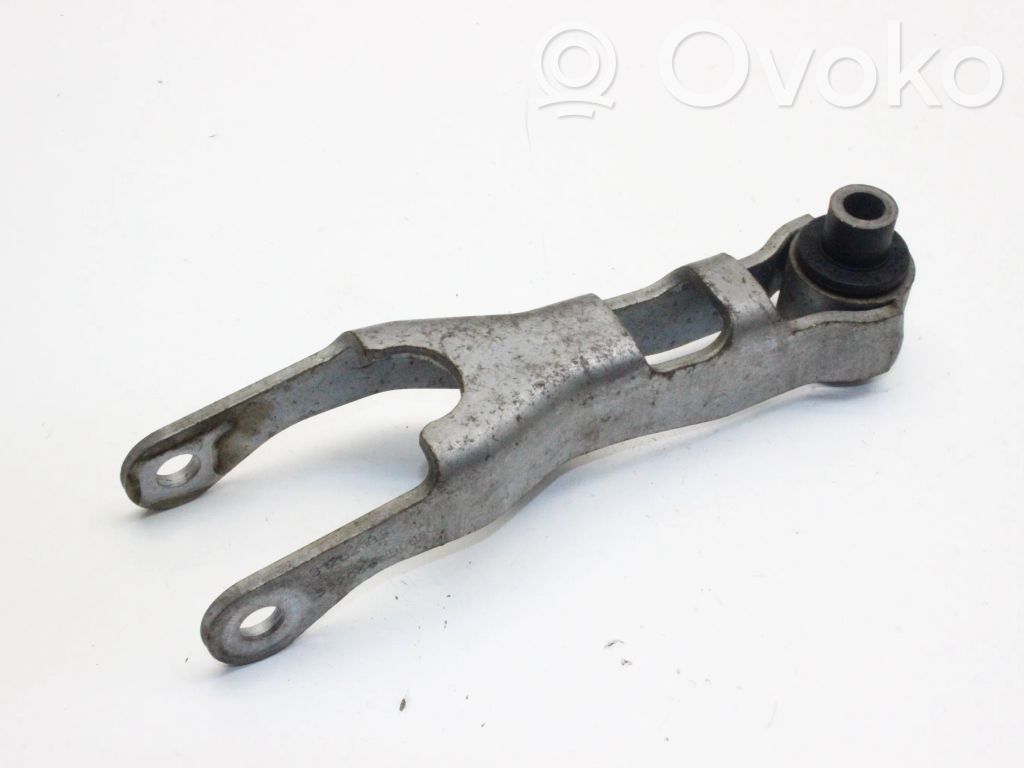 Engine mounting bracket   31262183