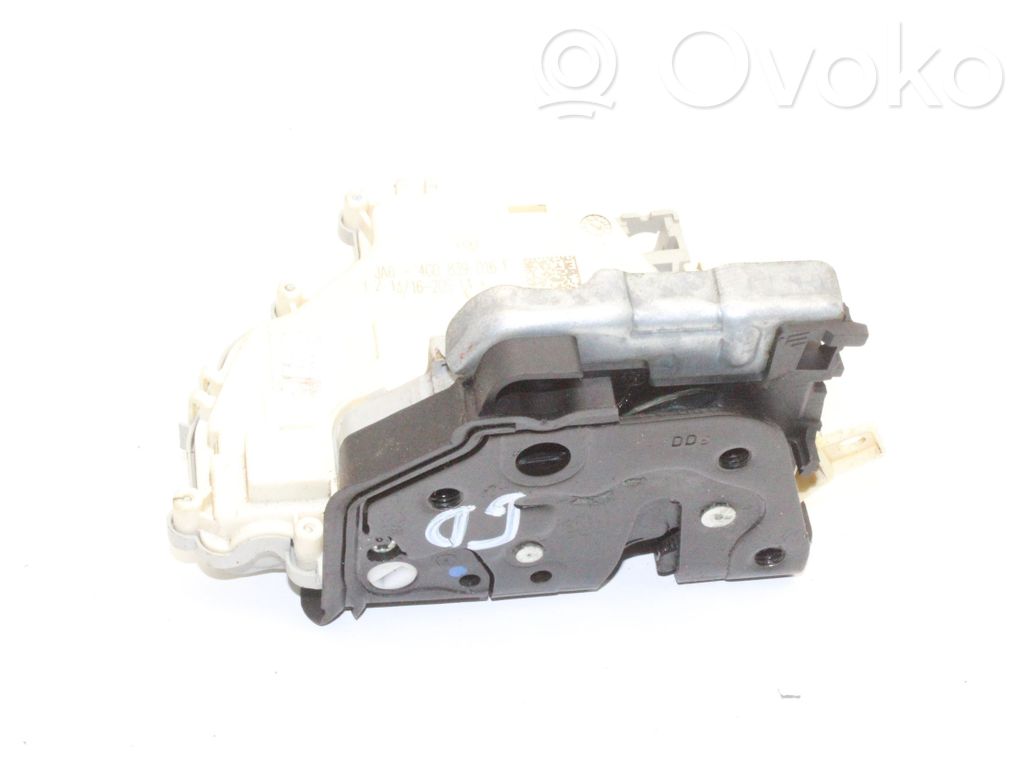 Audi A4 S4 B9 8W Serratura portiera posteriore 