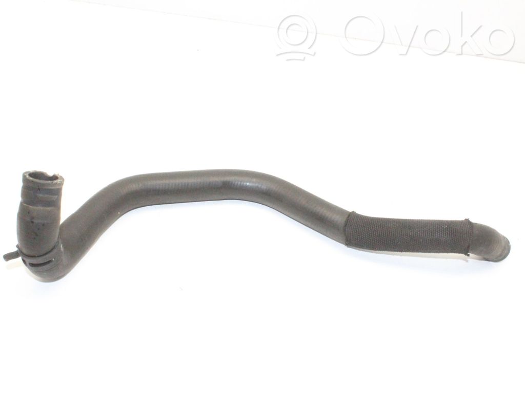 Mercedes-Benz A W176 Tubo flessibile del liquido di raffreddamento del motore