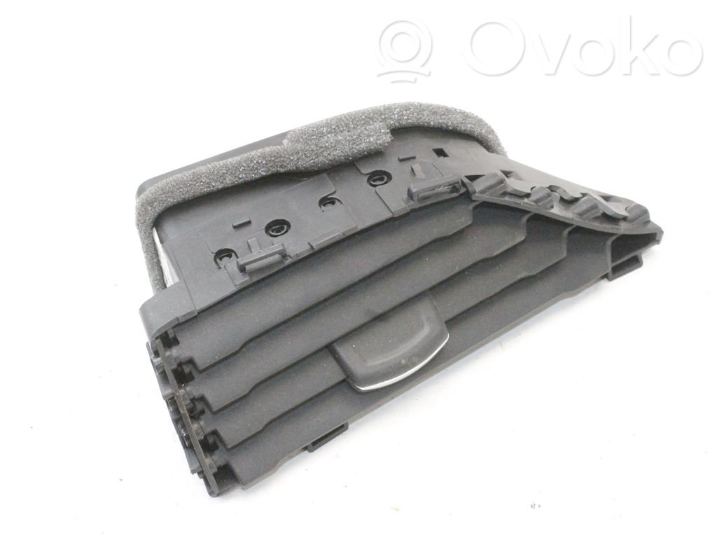 Altri elementi della console centrale (tunnel)   DS73F018B09C