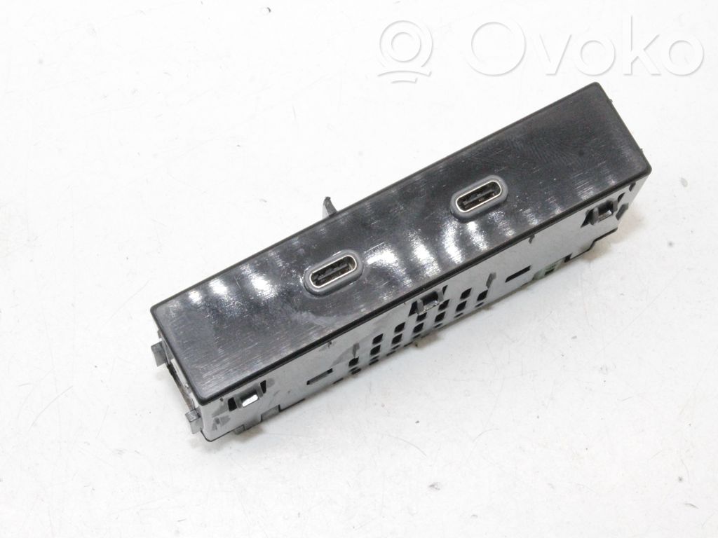 Enchufe conector USB   657035736