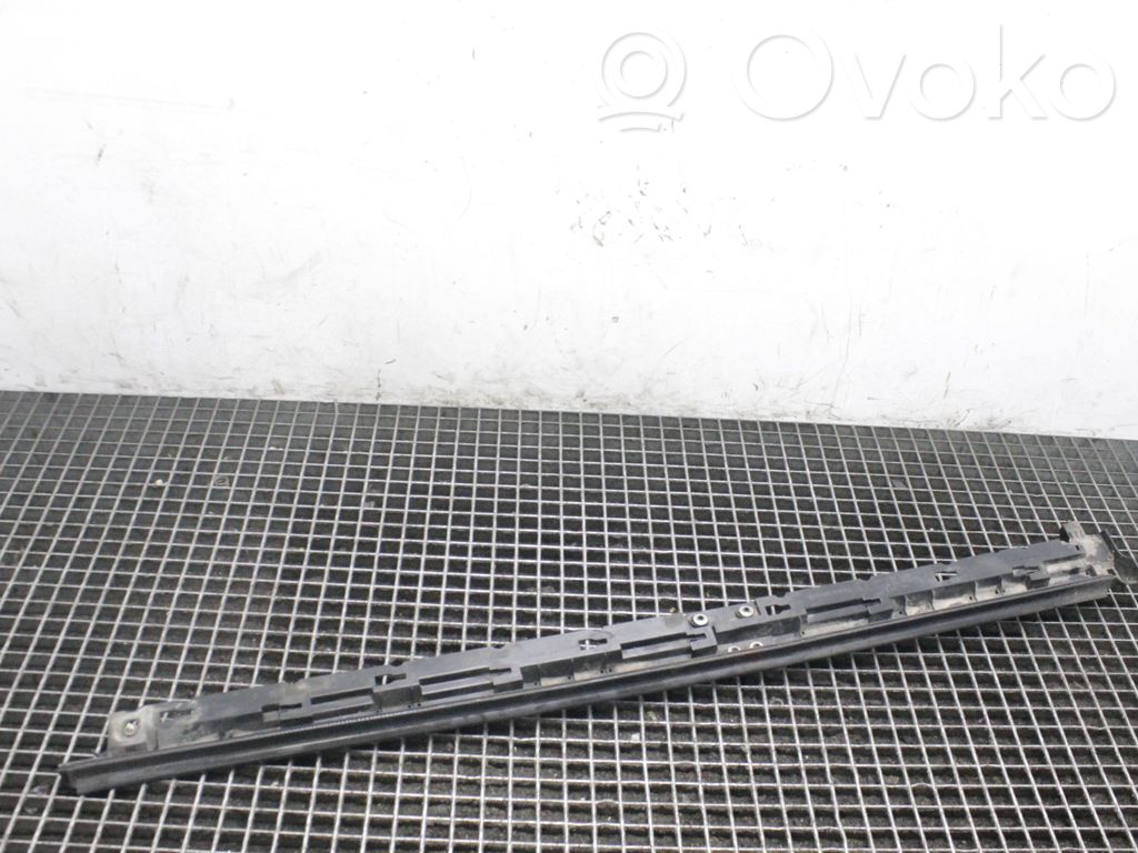 Mazda CX-7 Sill supporting ledge 