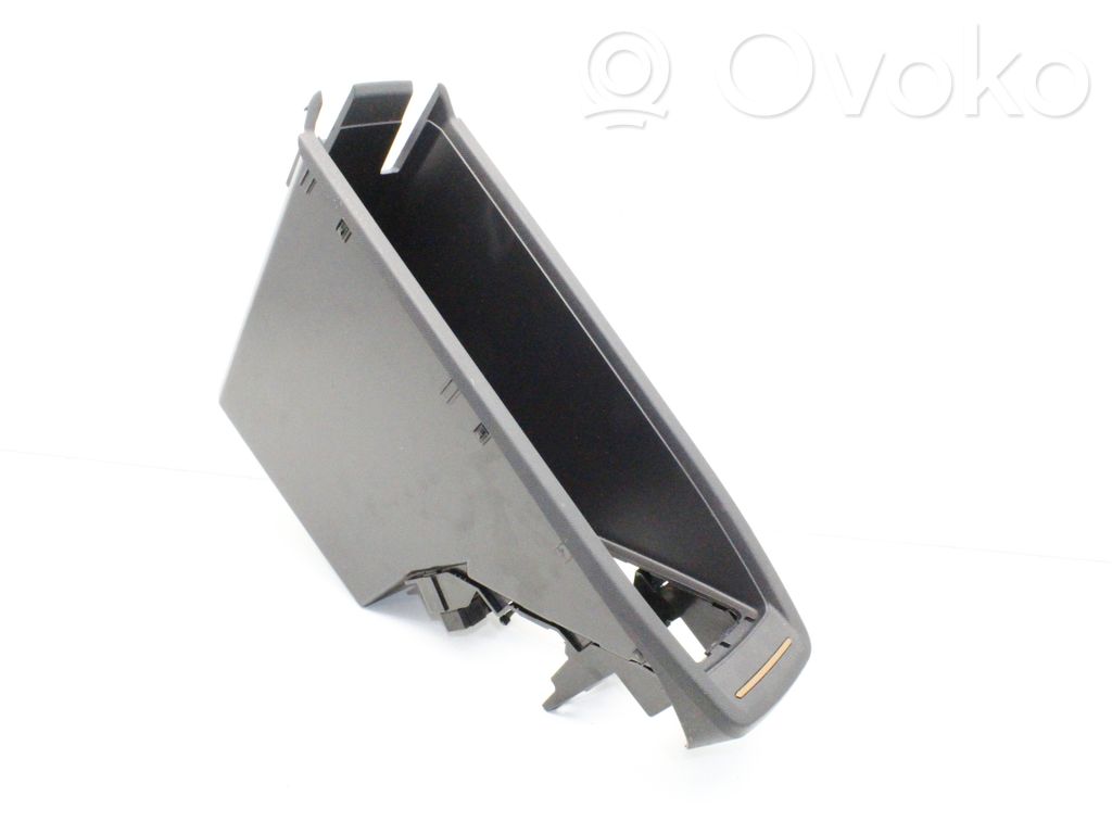 Guantera   10E864981