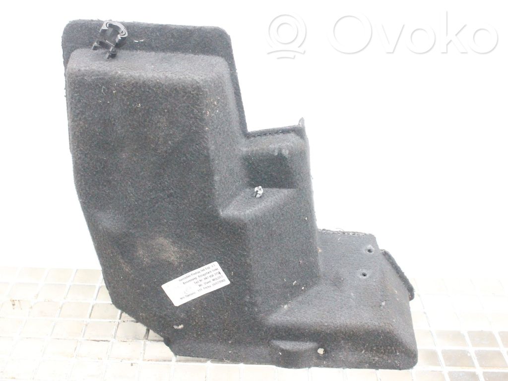 Boczek / Tapicerka / bagażnika   8N7858373