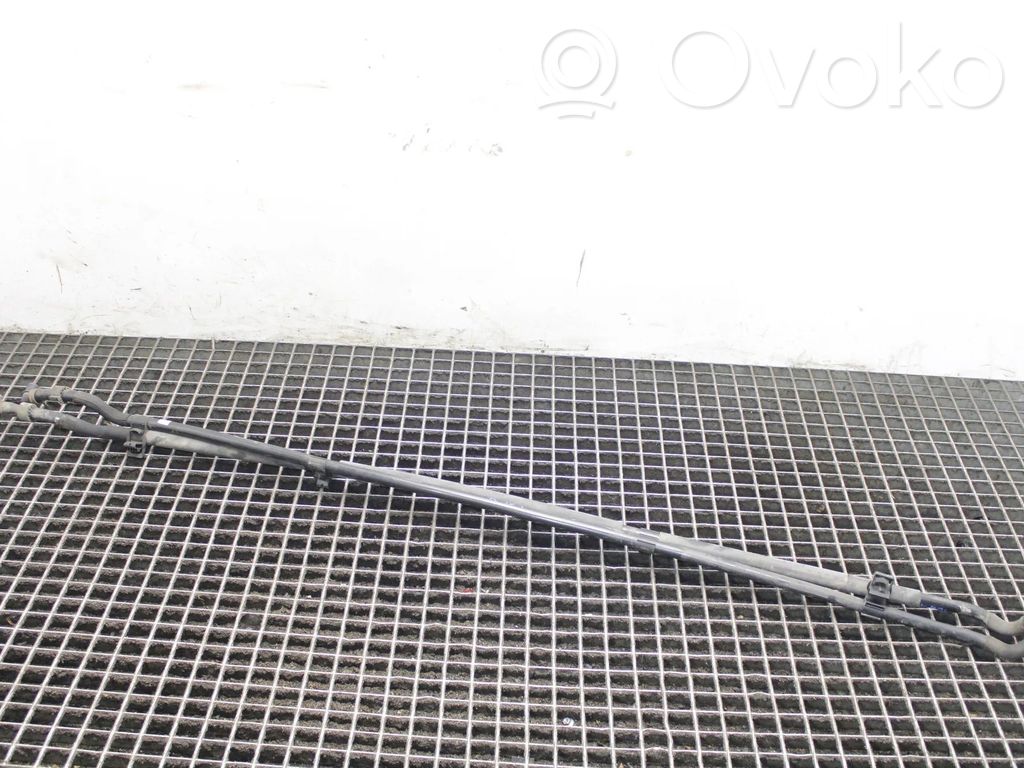 Engine coolant pipe/hose   4KE145910E
