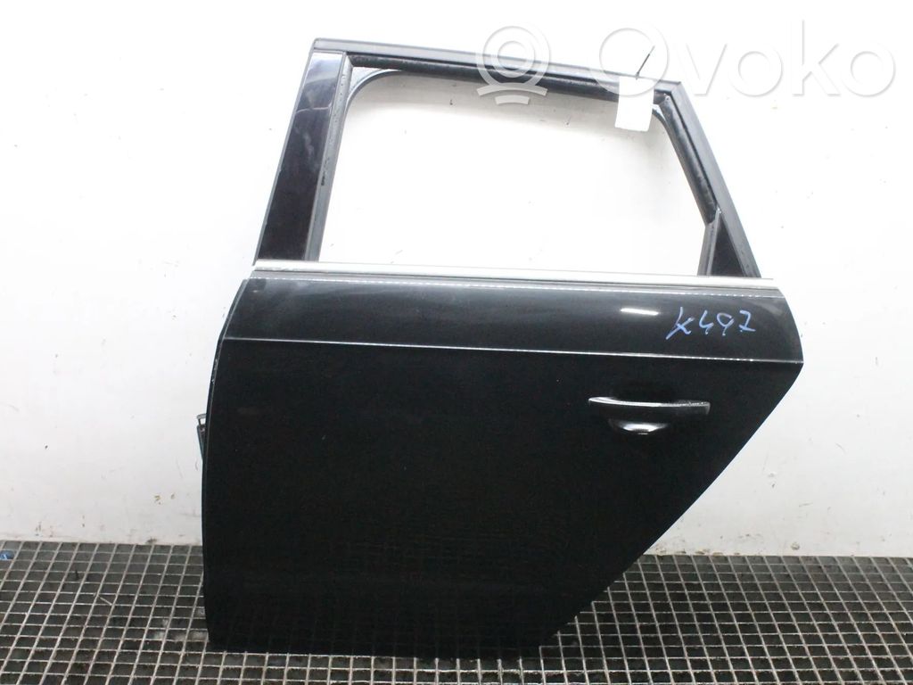 Puerta trasera   L8Z9Y