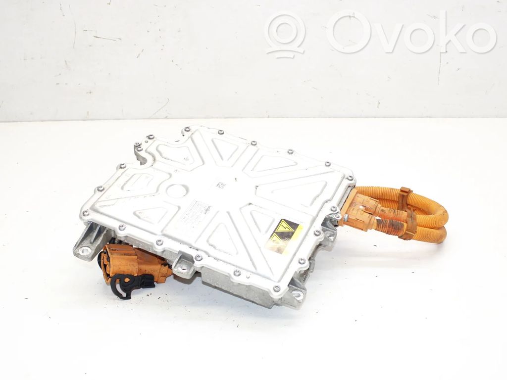 Volvo EX30 Jännitteenmuunnin/vaihtosuuntaaja 