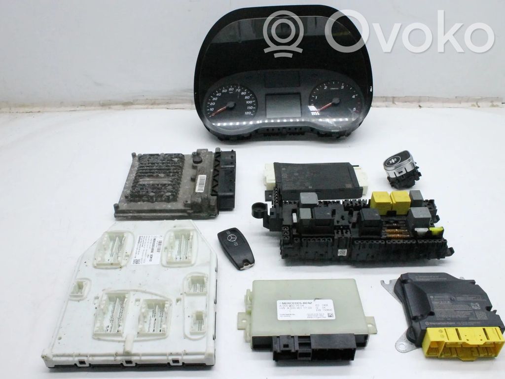 Mercedes-Benz Sprinter W907 W910 Kit centralina motore ECU e serratura