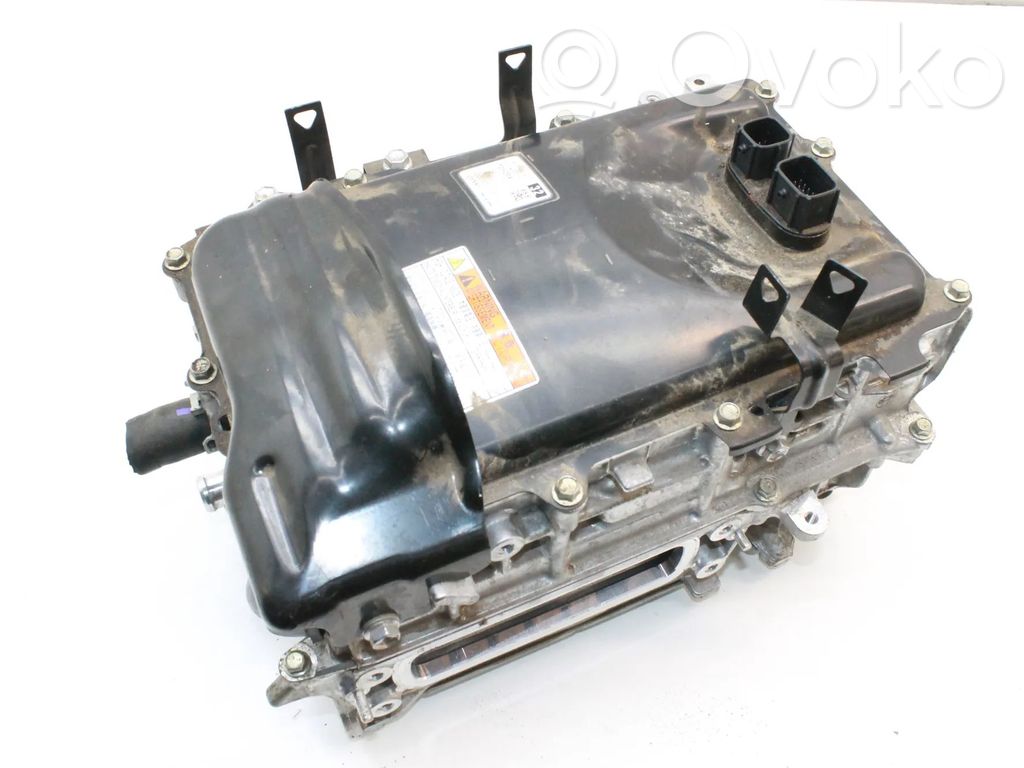 Toyota Yaris XP210 Convertor-inversor tensiune 