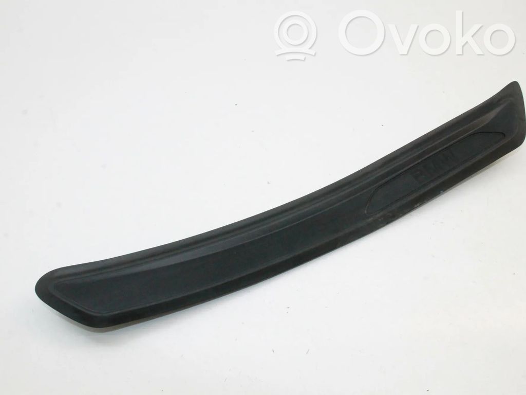 BMW 2 F46 Copertura del rivestimento del sottoporta posteriore