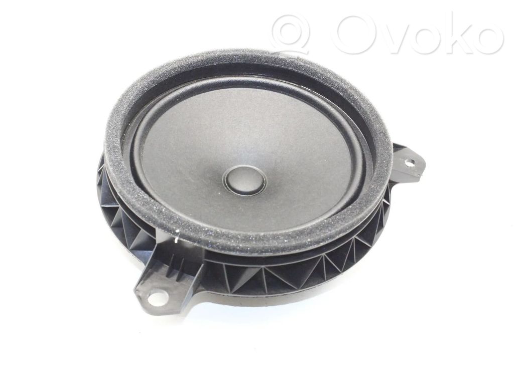 Toyota Yaris XP210 Altavoz de la puerta delantera