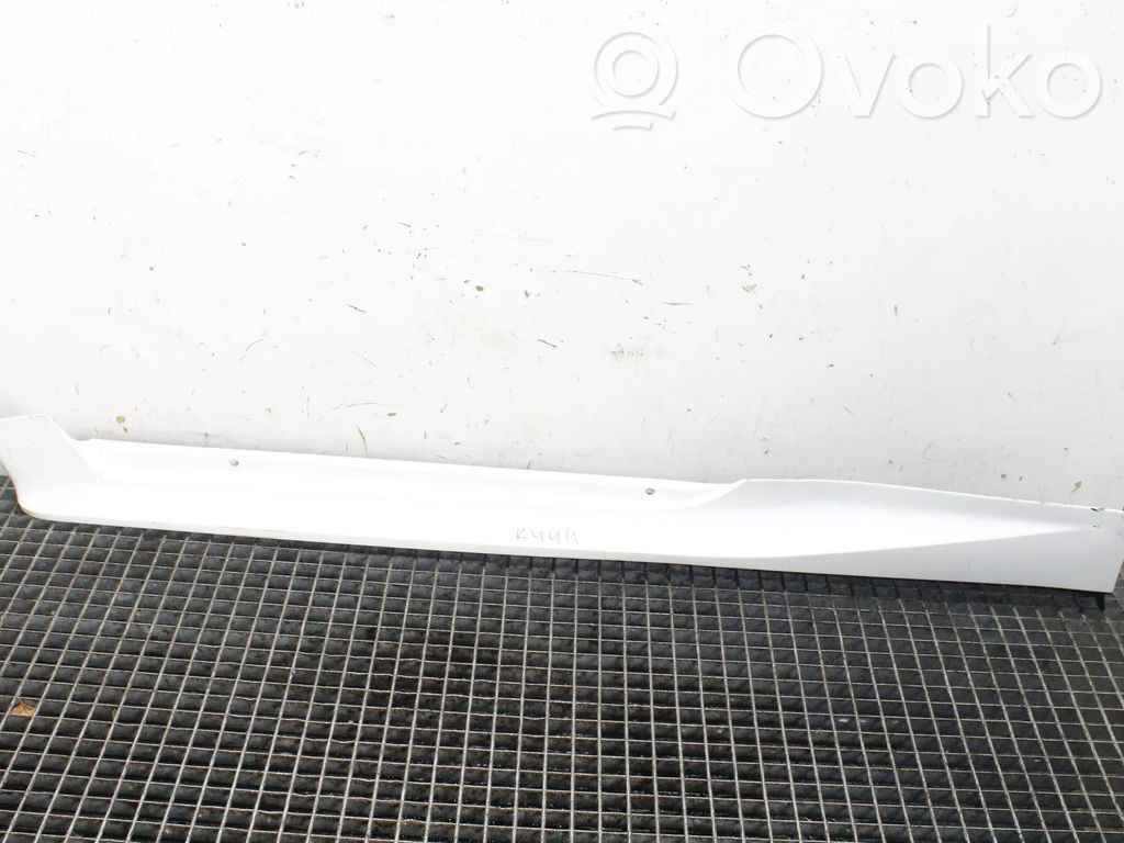 Toyota Yaris XP210 Kynnys 