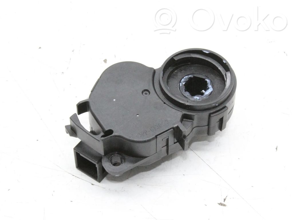 Renault Arkana Stellmotor Heizung Klima