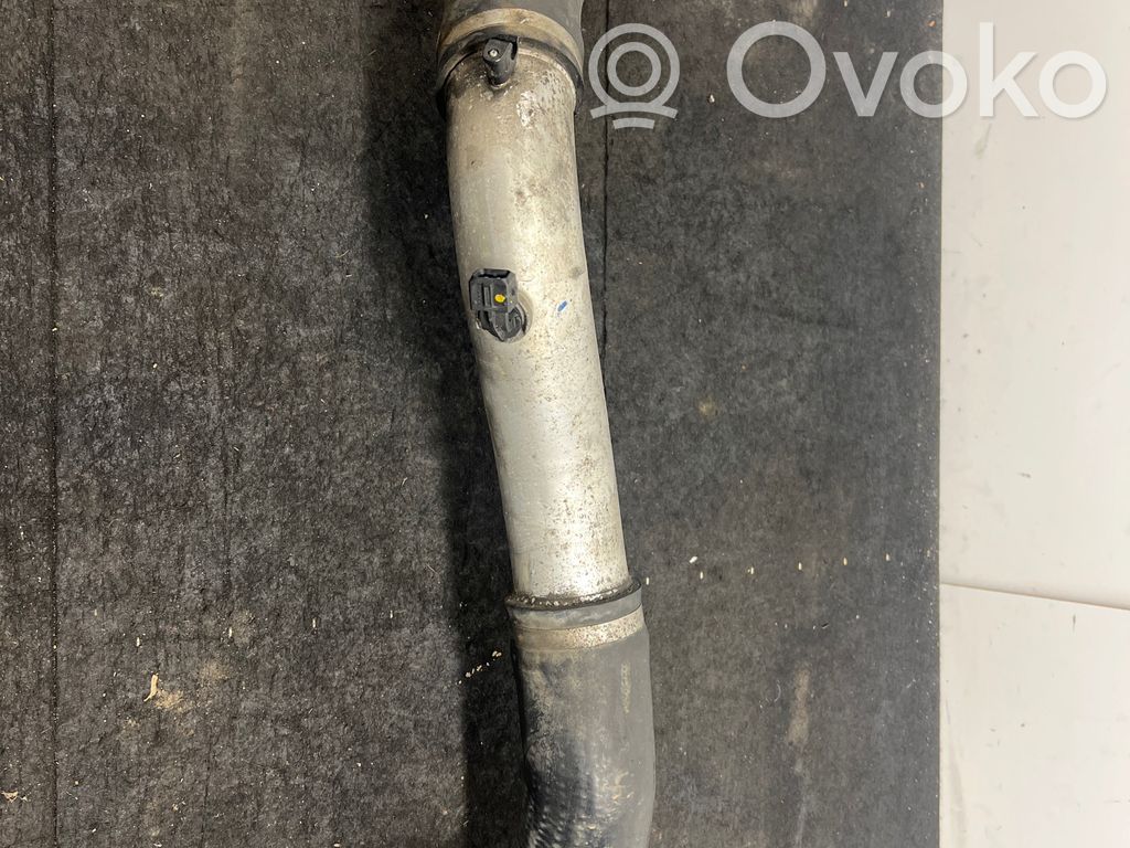 BMW 5 E60 E61 Furtun/conductă intercooler 