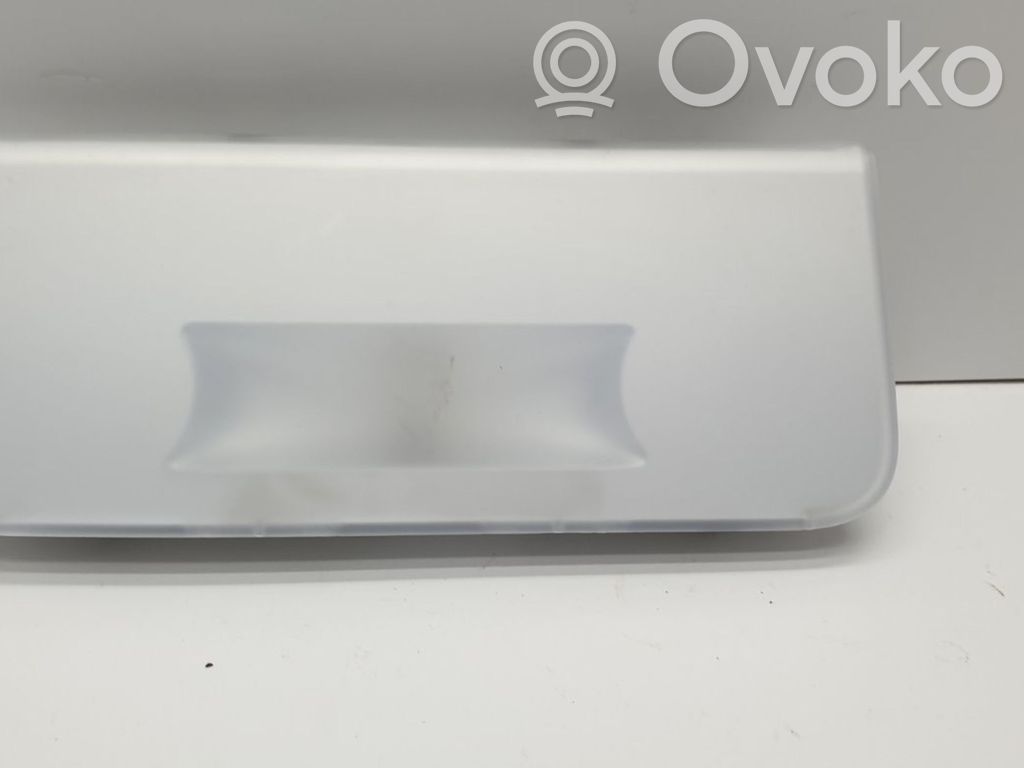 Takaistuimen valo   695125201,0311390001,68287