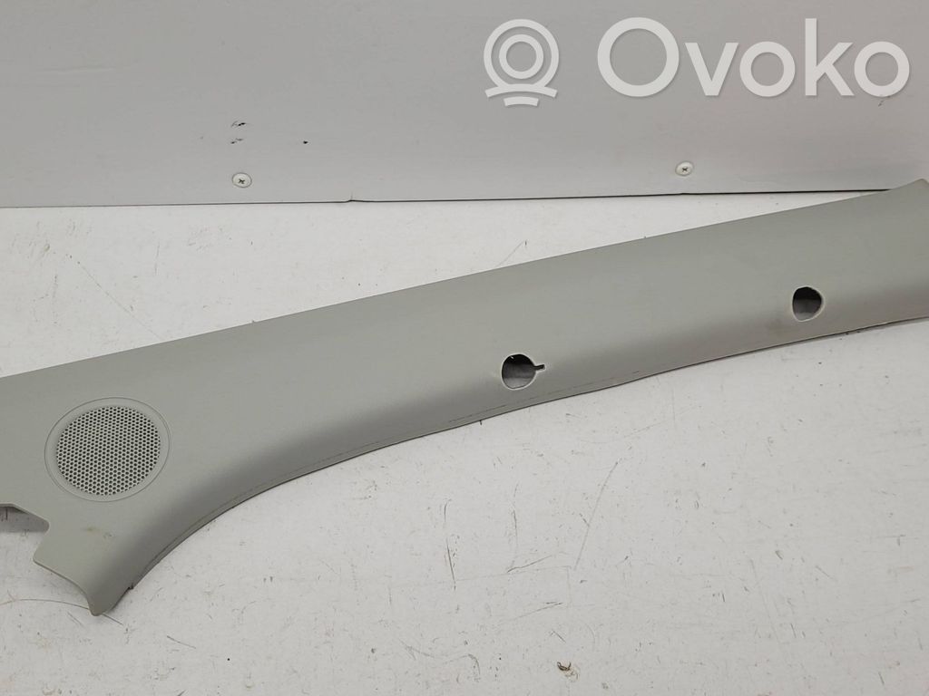 Volkswagen Amarok Osłona słupka szyby przedniej / A 