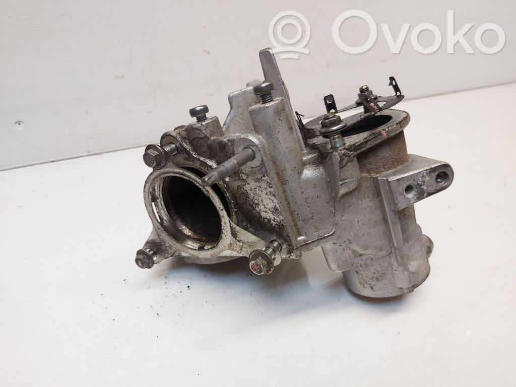 Nissan Juke I F15 Válvula EGR 