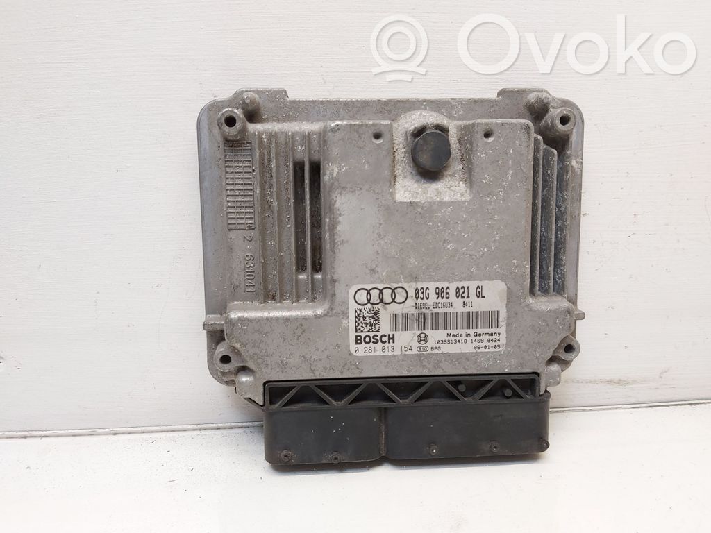 Audi A3 S3 A3 Sportback 8P Engine control unit/module 