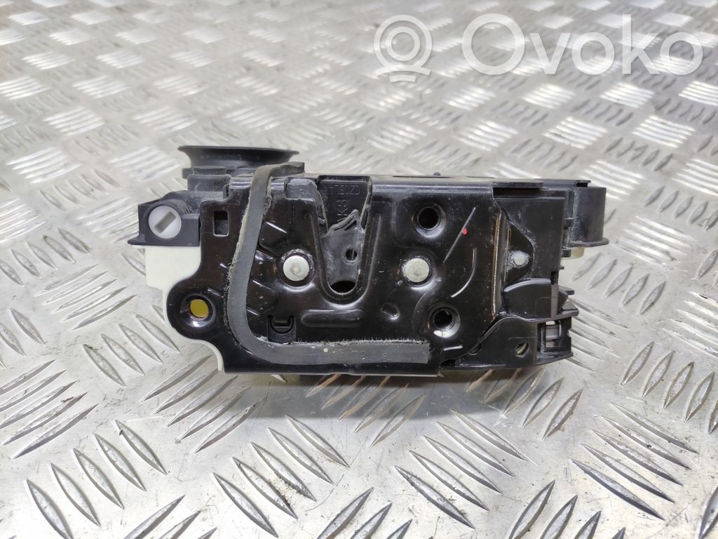 Volkswagen Golf VI Zamek drzwi tylnych 