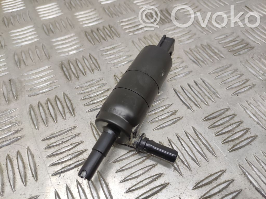 Ford Kuga II Headlight washer pump 