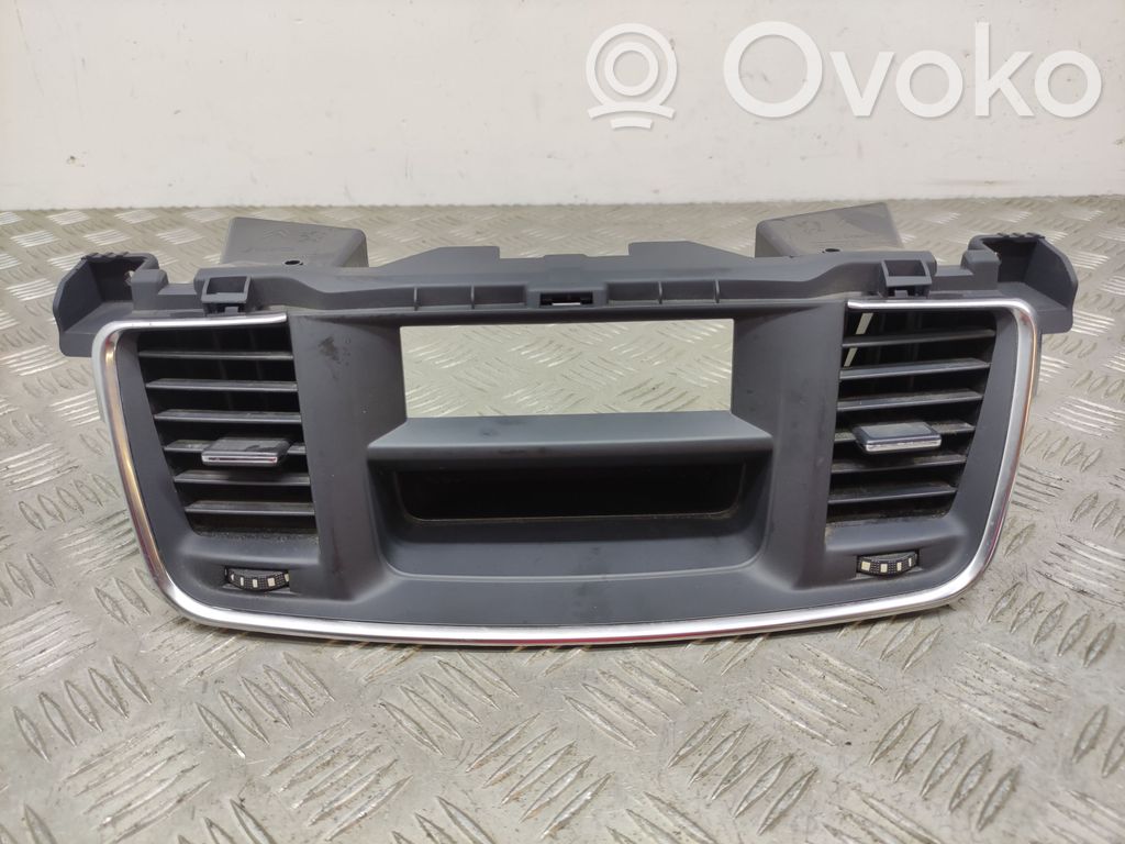 Peugeot 508 Dysze / Kratki środkowego nawiewu deski rozdzielczej 