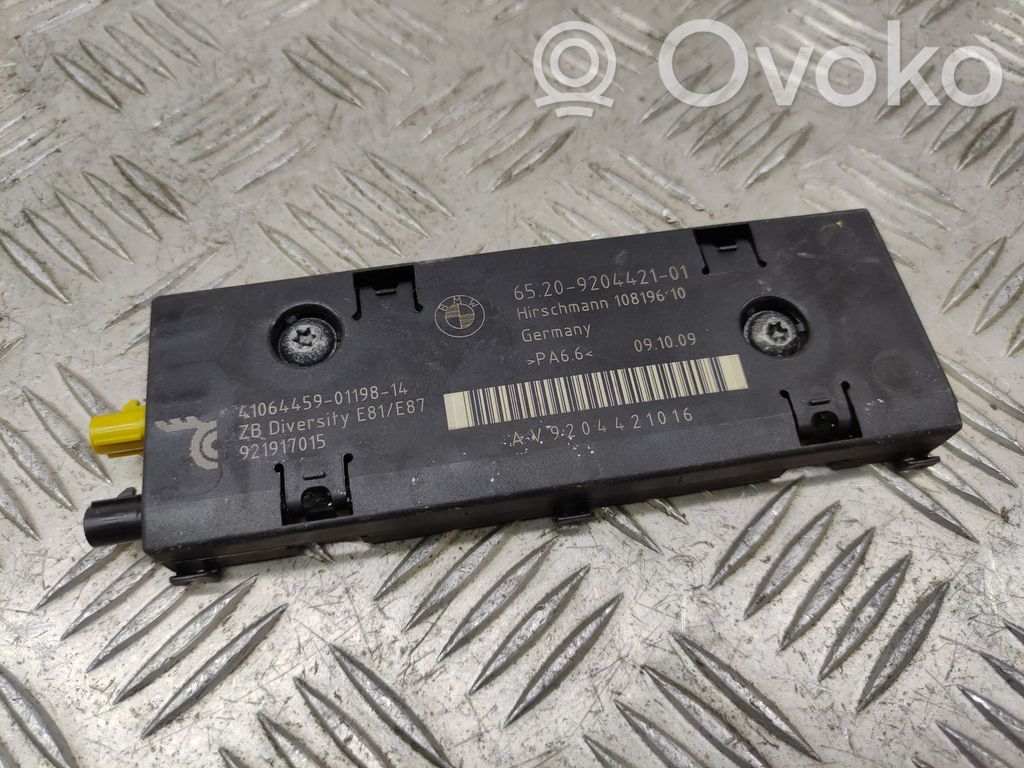 BMW 1 E81 E87 Antenas pastiprinātājs 