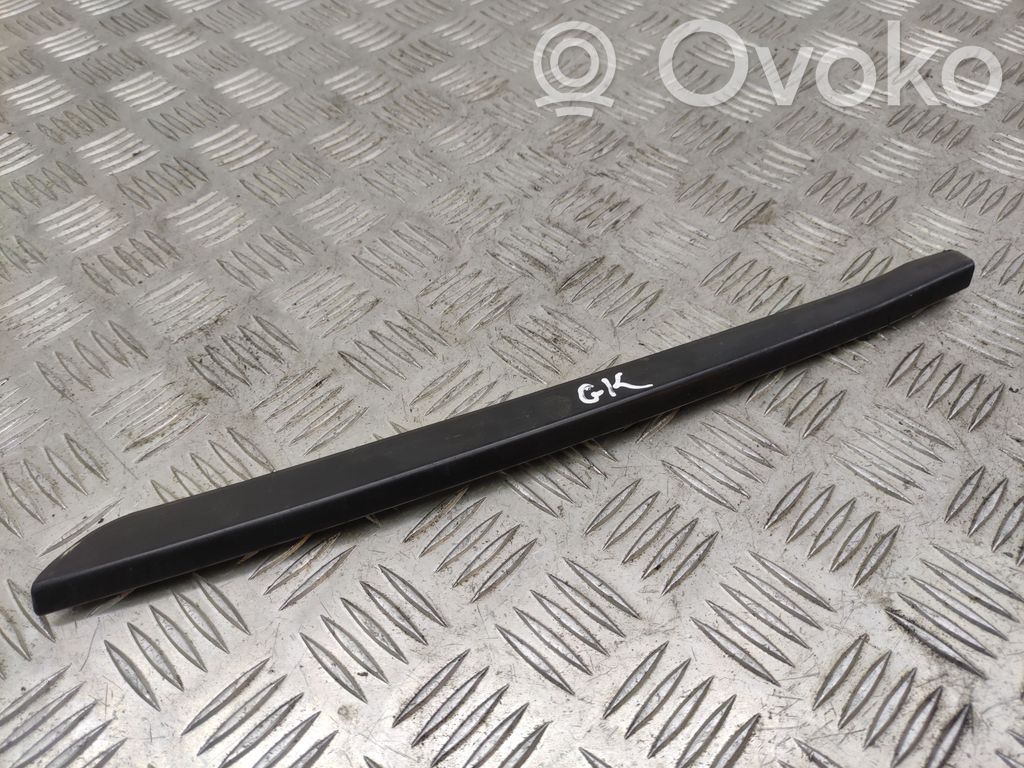 Toyota Verso Rear door glass trim molding 