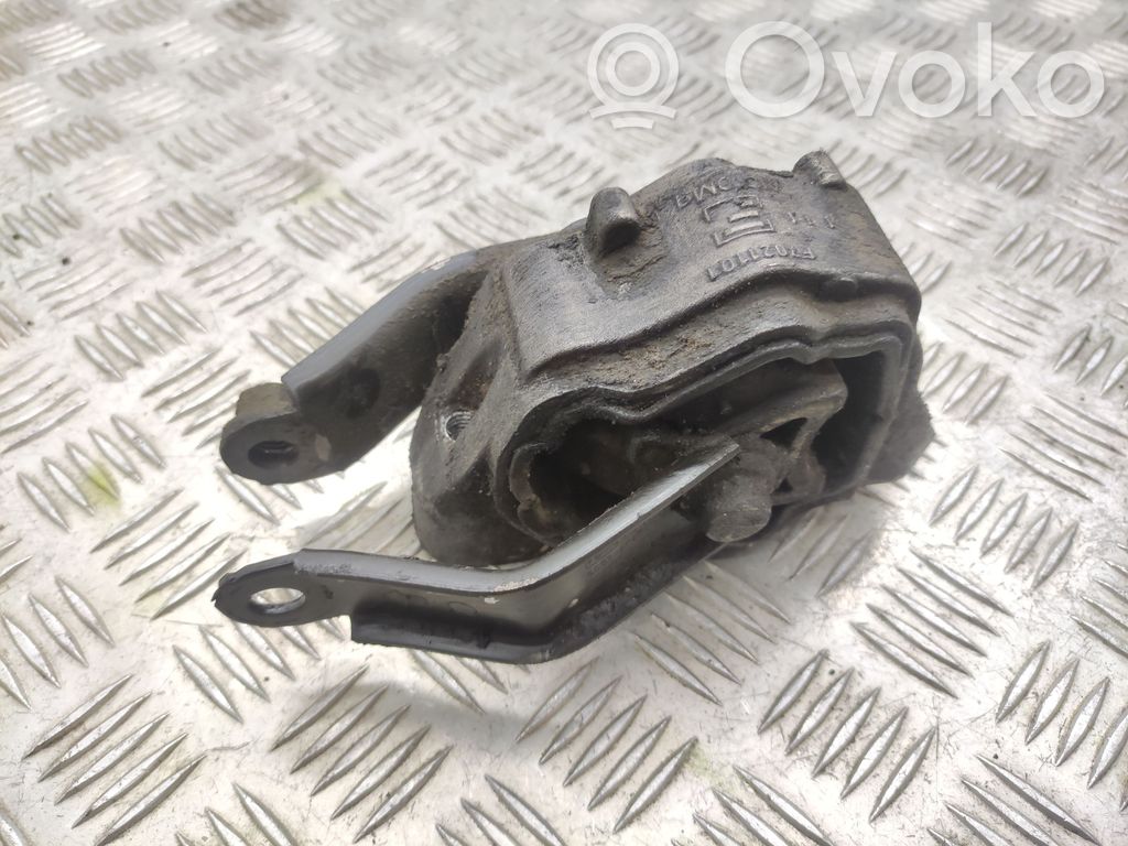 Volvo S80 Engine mount bracket 