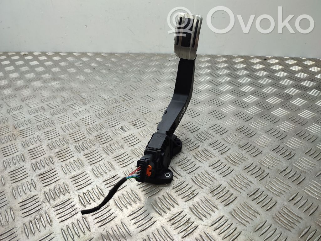 Peugeot 2008 II Pedal del acelerador 