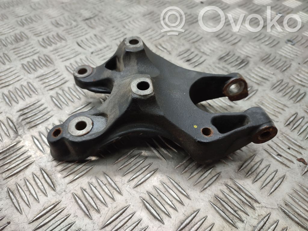 Mini One - Cooper Coupe R56 Engine mounting bracket 