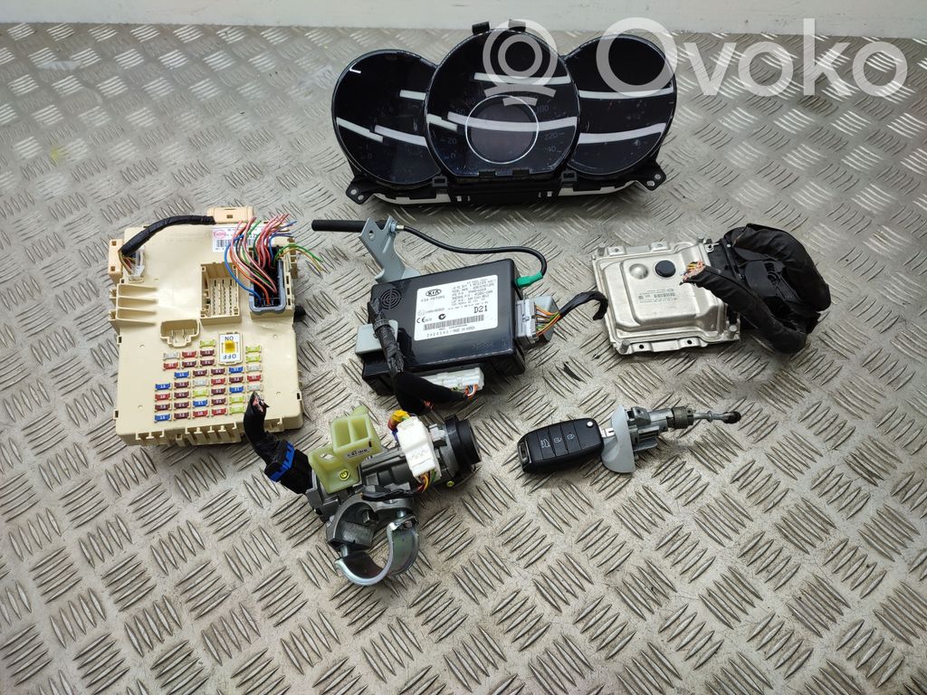 KIA Ceed Engine ECU kit and lock set 